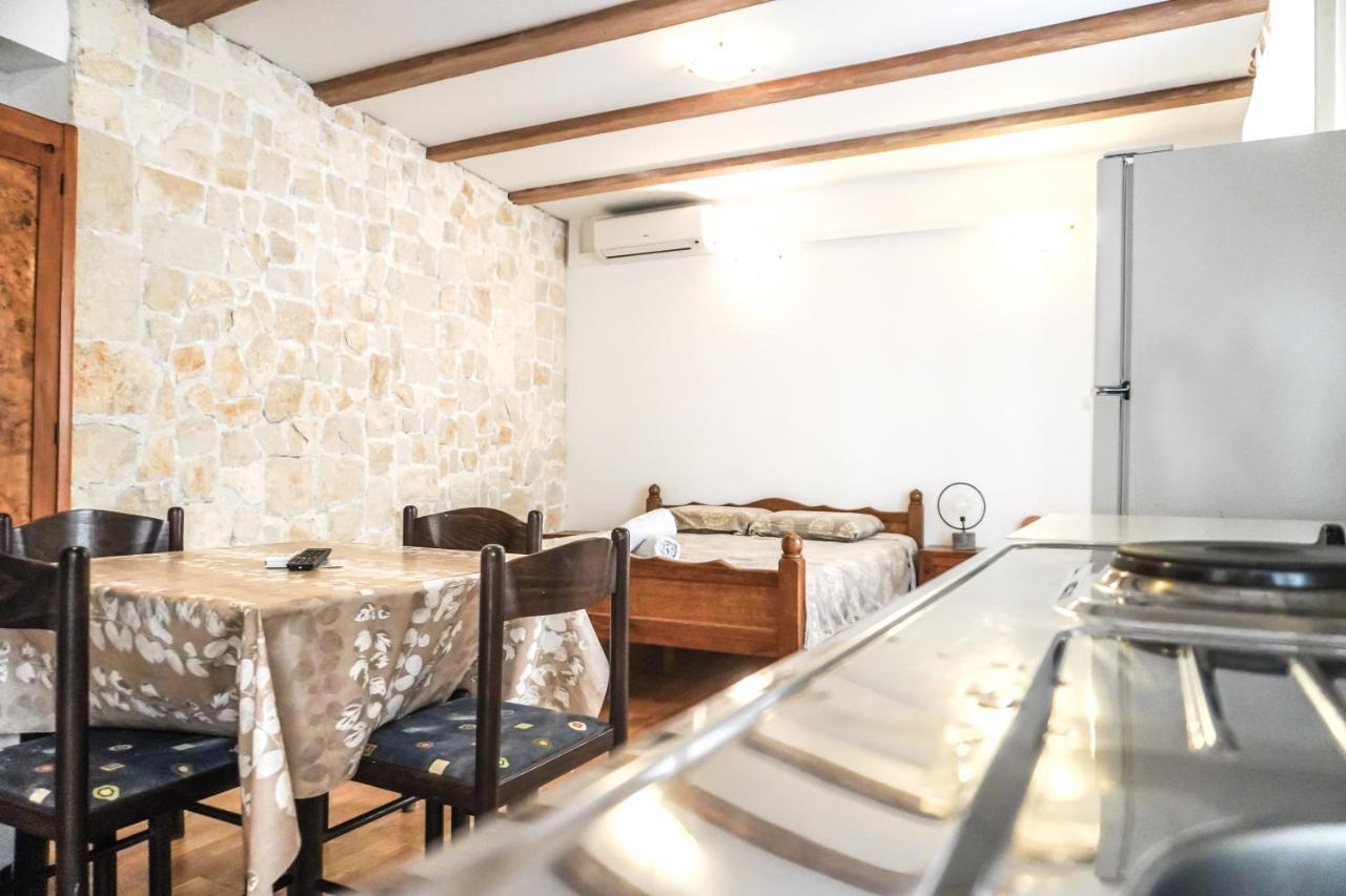 Apartments Loriana Šibenik Екстериор снимка
