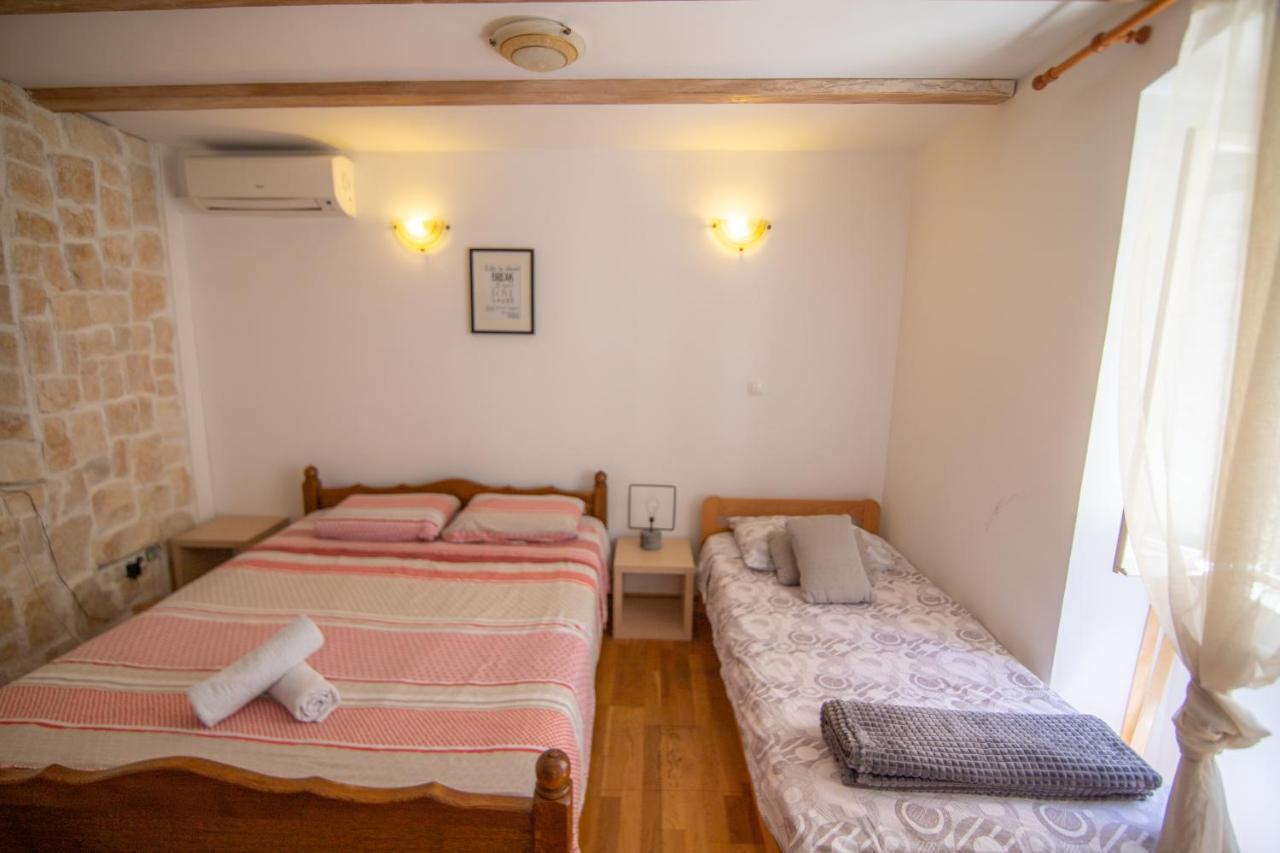 Apartments Loriana Šibenik Екстериор снимка