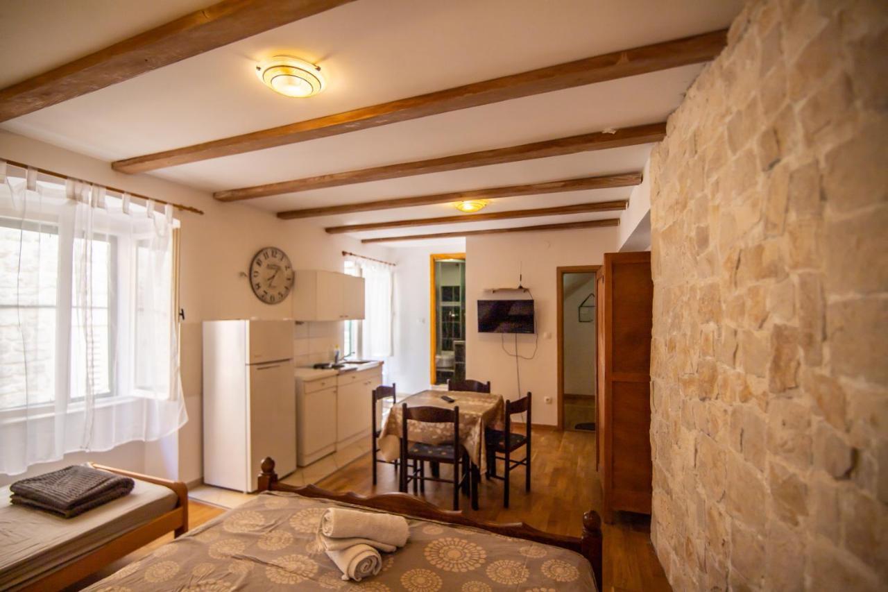 Apartments Loriana Šibenik Екстериор снимка
