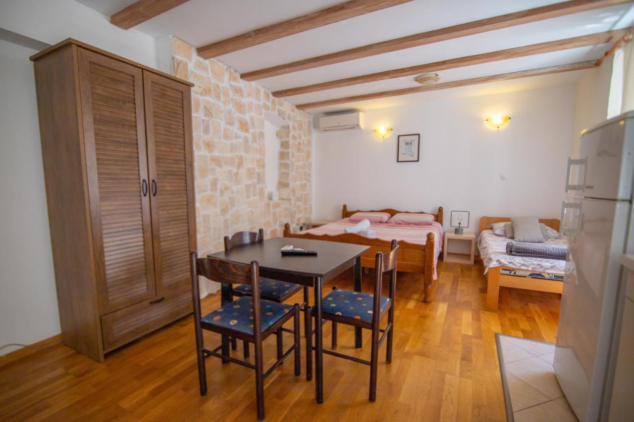 Apartments Loriana Šibenik Екстериор снимка