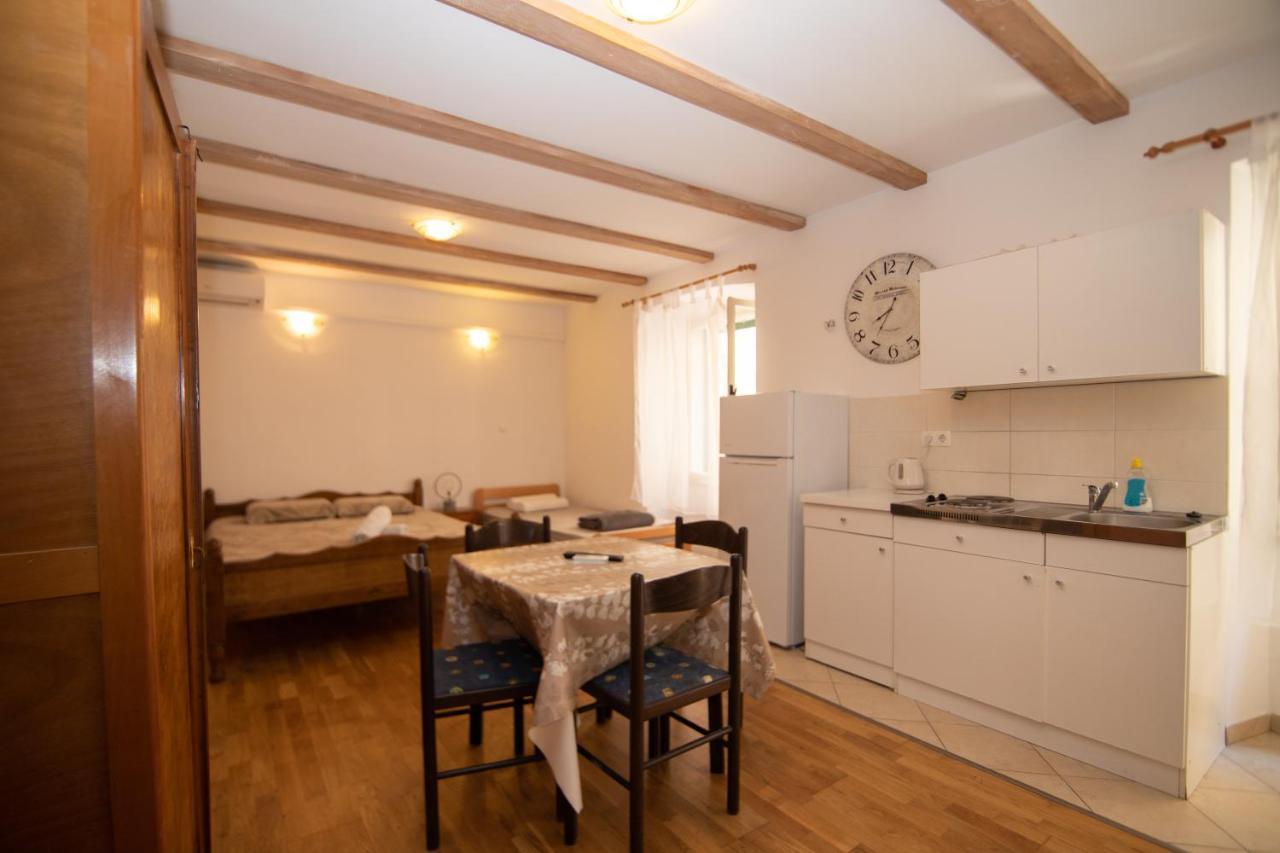Apartments Loriana Šibenik Екстериор снимка