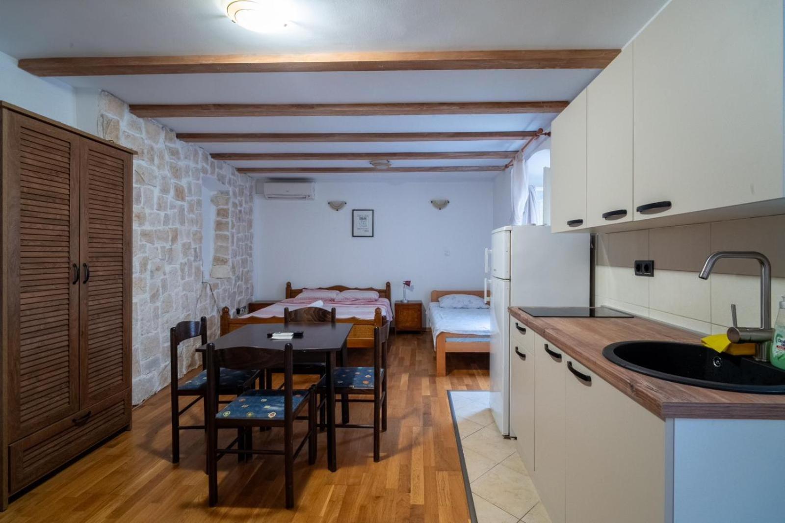 Apartments Loriana Šibenik Екстериор снимка