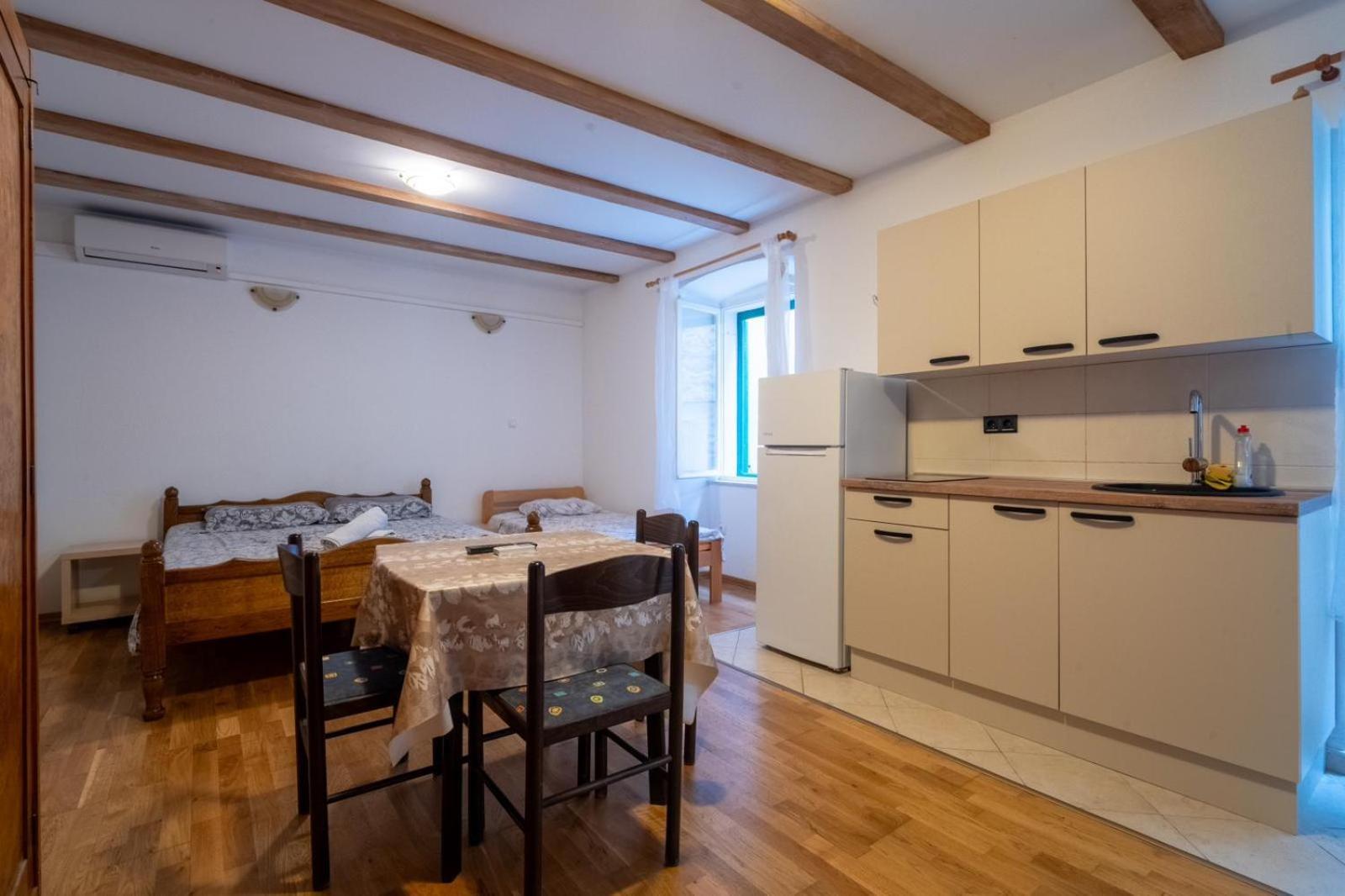 Apartments Loriana Šibenik Екстериор снимка