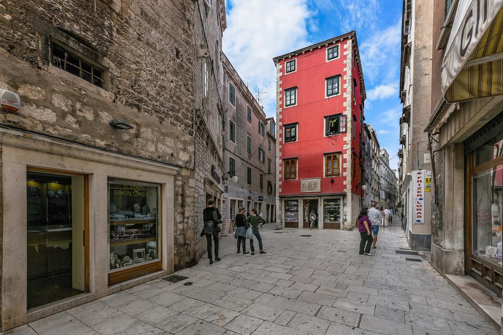 Apartments Loriana Šibenik Екстериор снимка