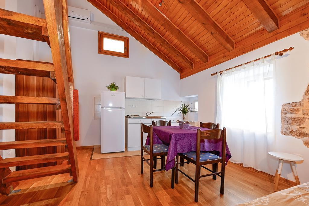 Apartments Loriana Šibenik Екстериор снимка